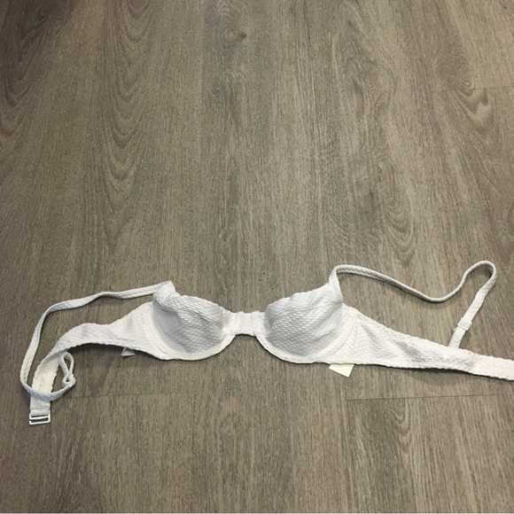 Small aeri Bikini Top - Picture 1 of 7